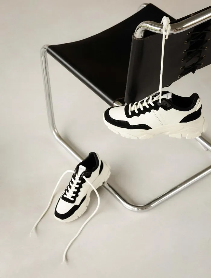 Bobbies Sneakers Rinjani Off White and Black 8211 Women
