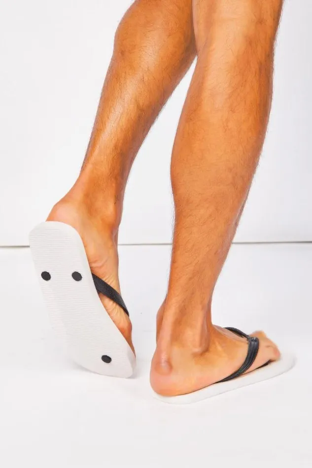 Men Black and White Fila Thong Toe Slider 1010288 Brentiny Paris Slides and Flip Flops