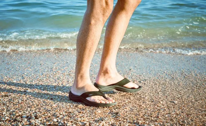 Men KEEN Sandals Kona Flip BlackSteel Grey Leather FlipFlop Men KEEN Sandals Kona Flip BlackSteel Grey Leather FlipFlop