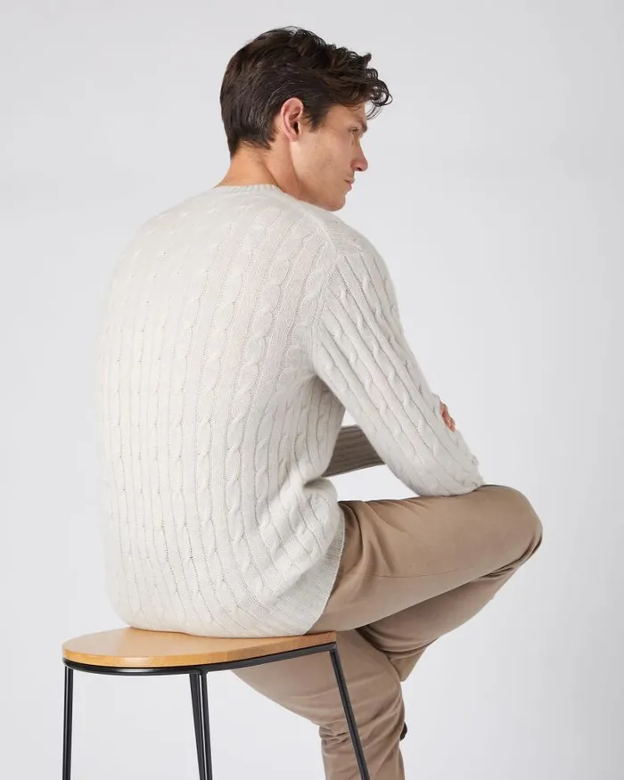 NPeal Jumpers Men Thames Cable Round Neck Cashmere Jumper Pebble Grey
