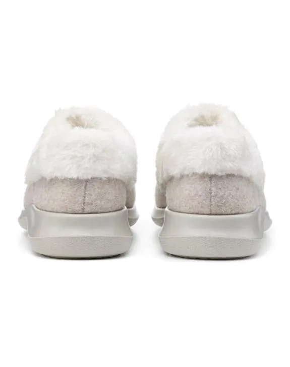 Snug Slippers Oatmeal Women Hotter Slippers