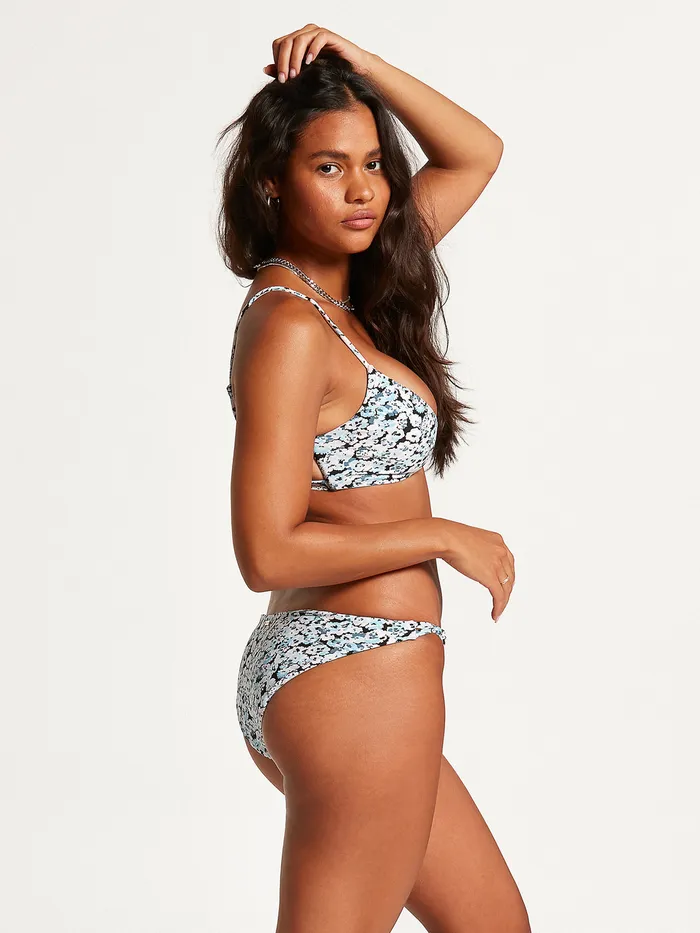 Volcom EcoTrue Swim Bloom Generation Hipster Bikini Bottom 8211 Coastal Blue Coastal Blue 8211 Womens Volcom EcoTrue Swim Bloom Generation Hipster Bikini Bottom 8211 Coastal Blue Coastal Blue 8211 Womens