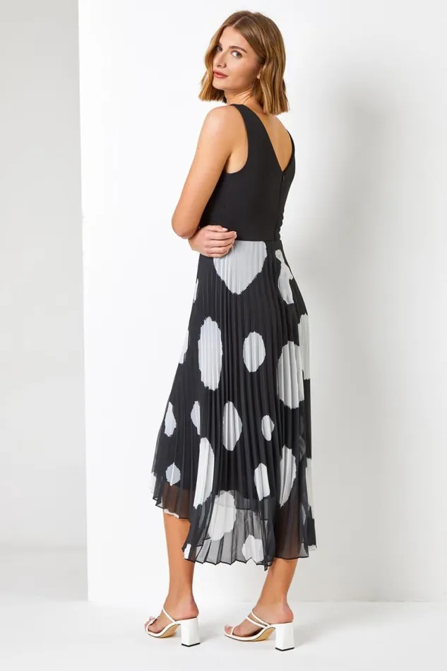 Women Black Contrast Spot Print Chiffon Fit and Flare Dress Roman Dresses