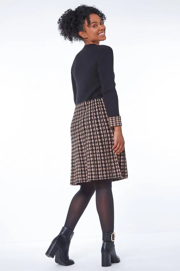 Women Black Petite Contrast Knitted Skater Jumper Dress Roman Dresses