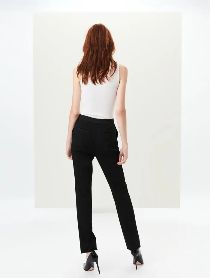 Women Blouses and Knits Oscar De La Renta Cashmere Silk Jewel Neck Tank Ivory