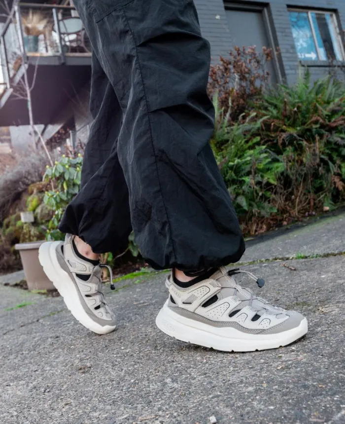 Women KEEN Casual Wk450 Sandal Plaza TaupeBlack Walking Shoe Women KEEN Casual Wk450 Sandal Plaza TaupeBlack Walking Shoe