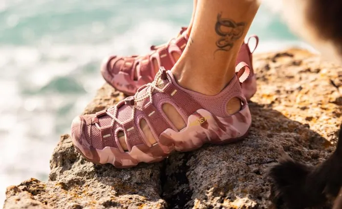 Women KEEN Water Hyperport H2 KEEN YellowBlack Closed Toe Sandal Women KEEN Water Hyperport H2 KEEN YellowBlack Closed Toe Sandal