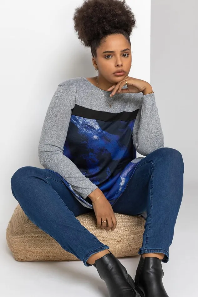 Women Royal Blue Curve Abstract Print Contrast Top Roman Tops